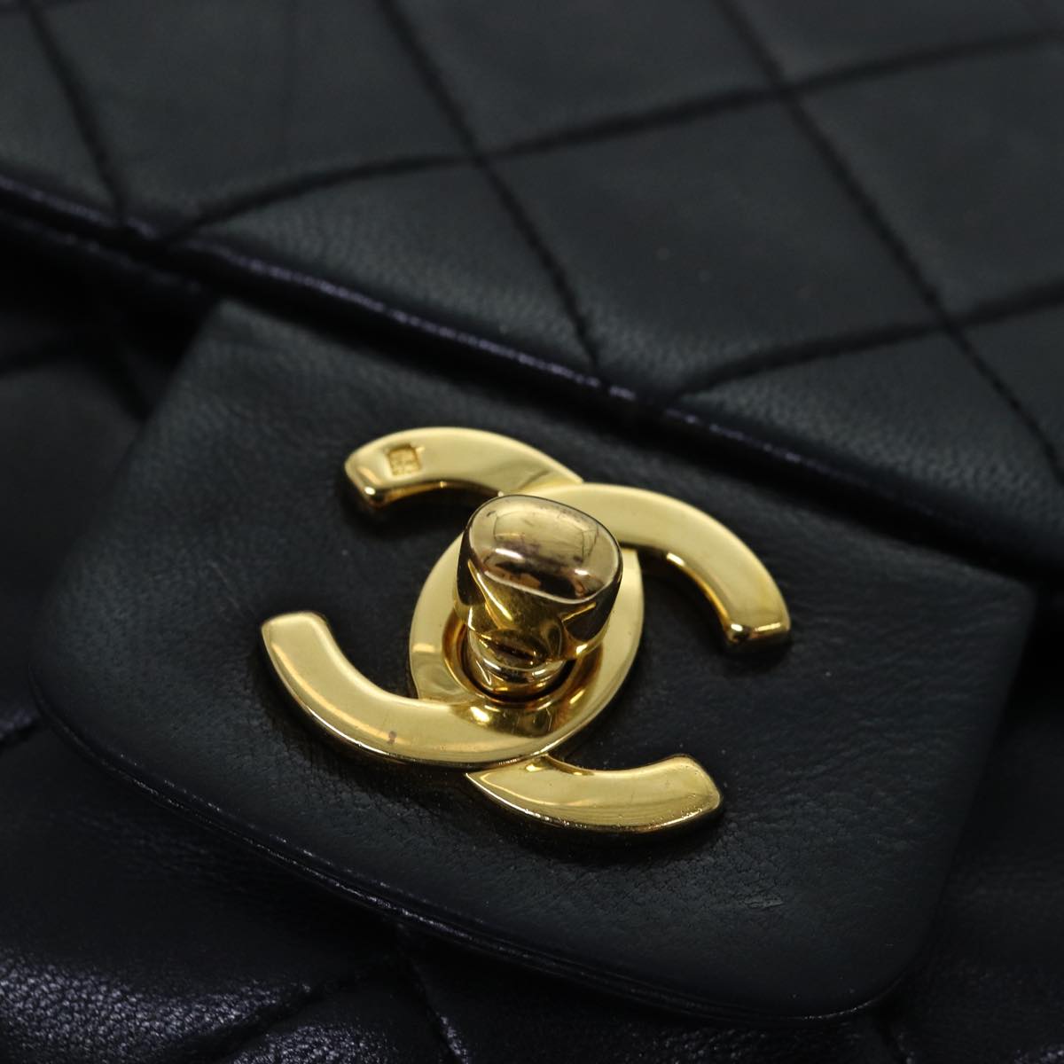 CHANEL Matelasse Turn Lock Chain Shoulder Bag Lamb Skin Black CC Auth yk12900A