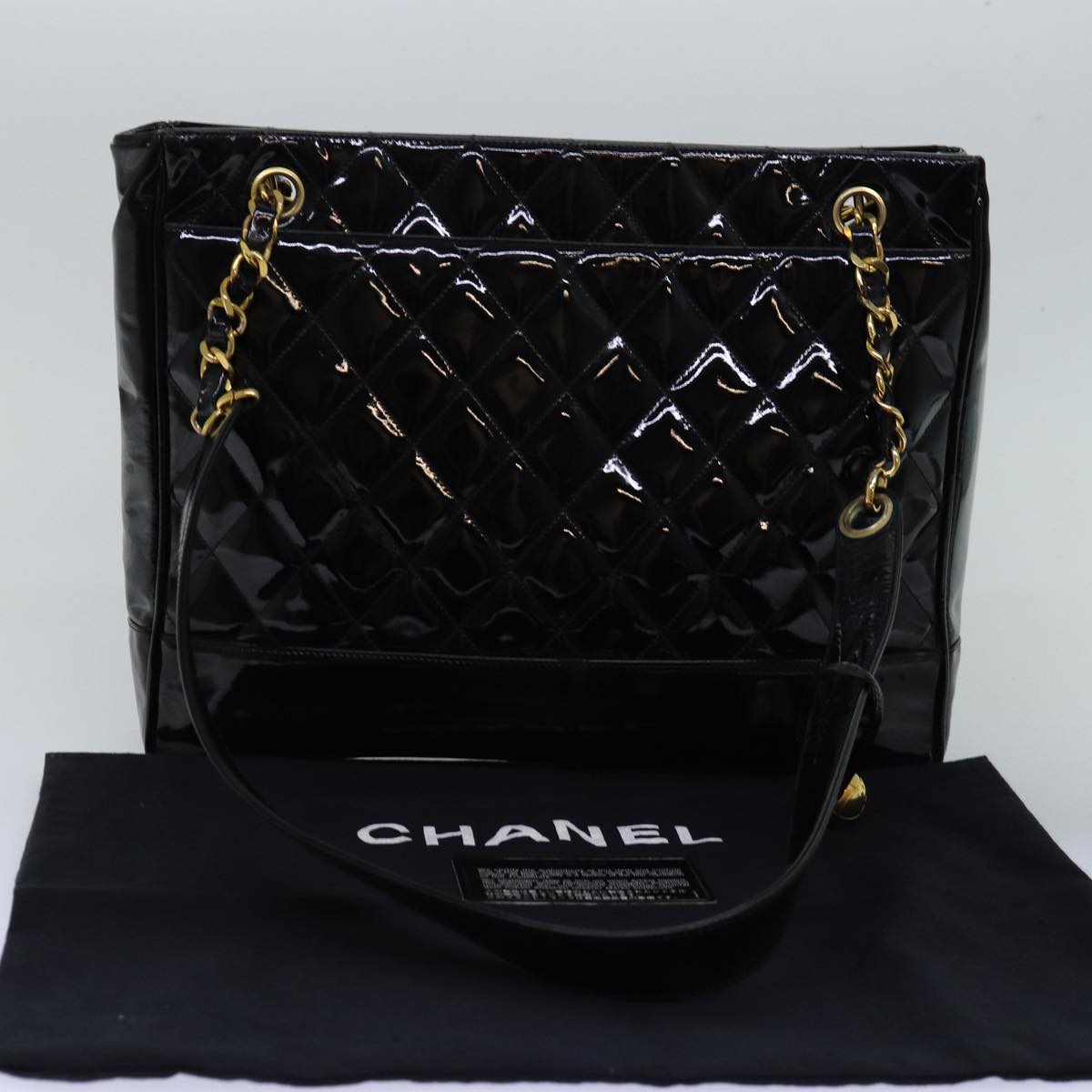 CHANEL Matelasse Chain Shoulder Bag Enamel Black CC Auth yk12927