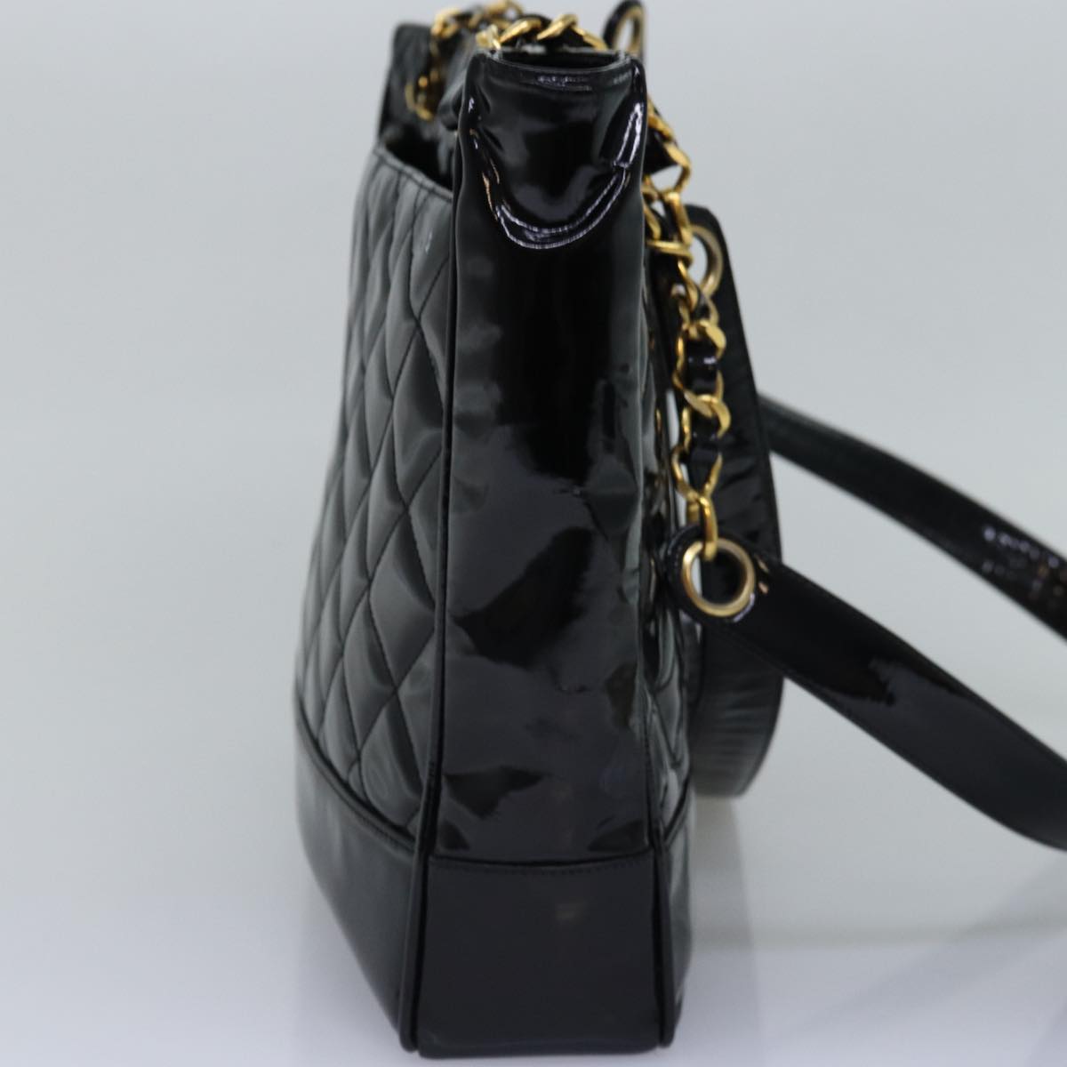 CHANEL Matelasse Chain Shoulder Bag Enamel Black CC Auth yk12927