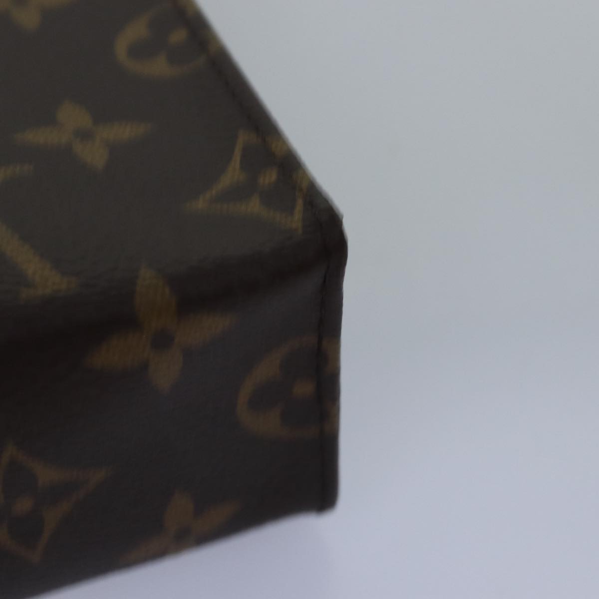 LOUIS VUITTON Monogram Poche Toilette 26 Pouch M47542 LV Auth yk12943A