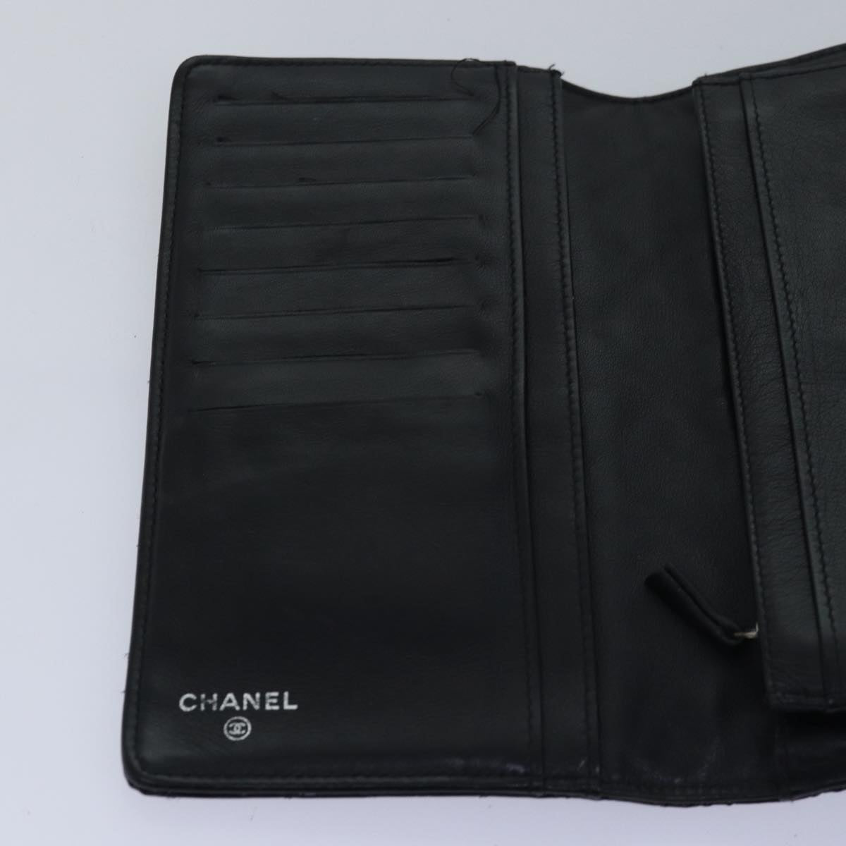 CHANEL Matelasse Wallet Enamel Black CC Auth yk12989