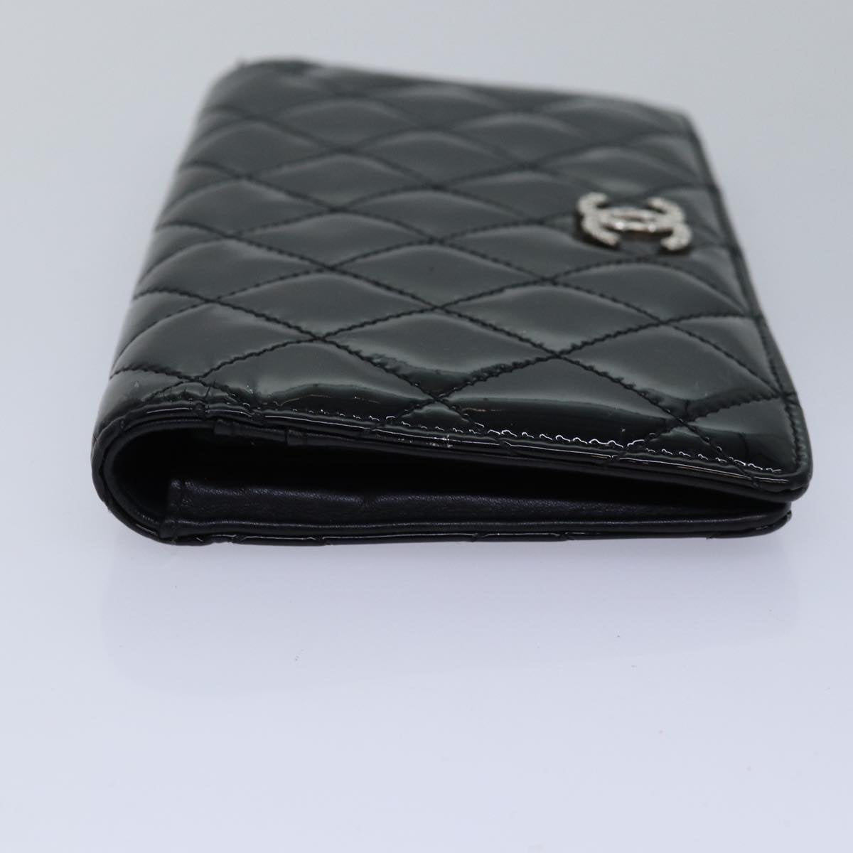 CHANEL Matelasse Wallet Enamel Black CC Auth yk12989