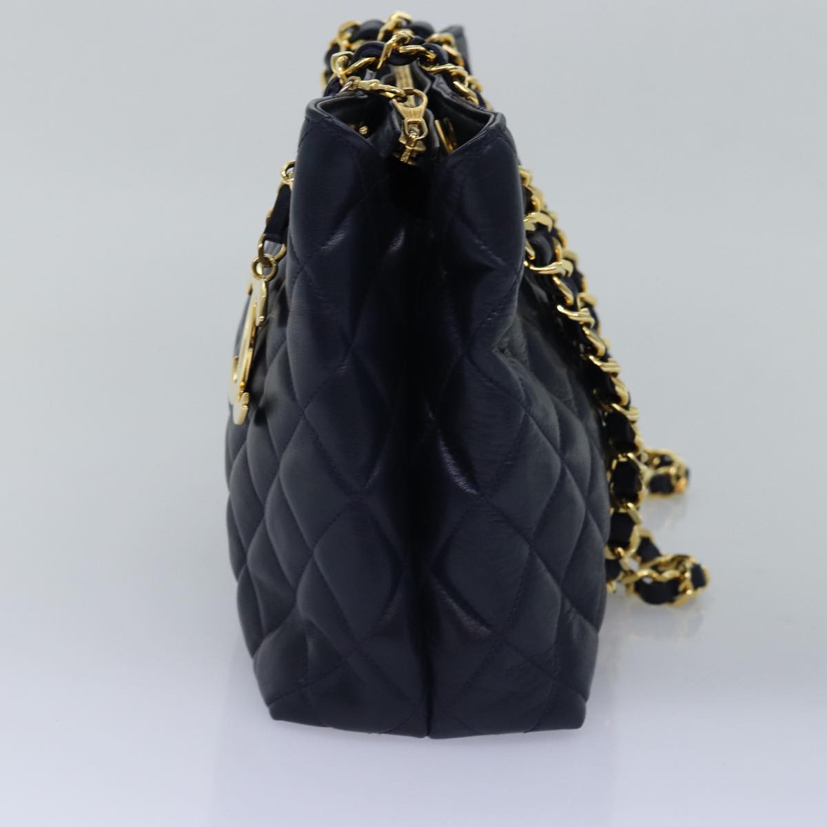 CHANEL Matelasse Chain Shoulder Bag Lamb Skin Navy CC Auth yk12992