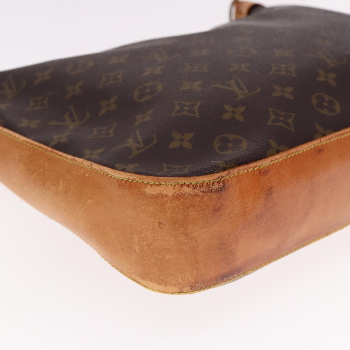 LOUIS VUITTON Monogram Vagader Shoulder Bag LV Auth yk13022