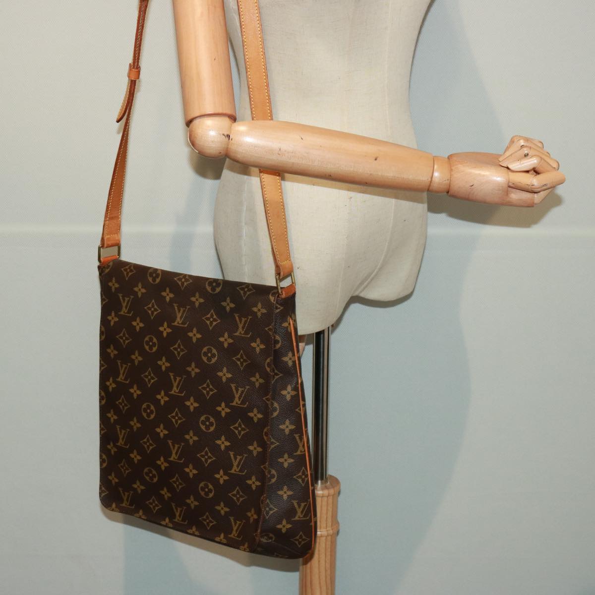 LOUIS VUITTON Monogram Musette Shoulder Bag M51256 LV Auth yk13130