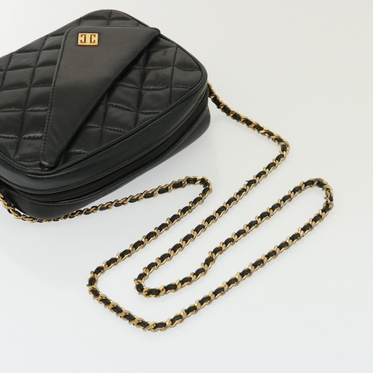 GIVENCHY Quilted Chain Shoulder Bag Leather Black Auth yk13159