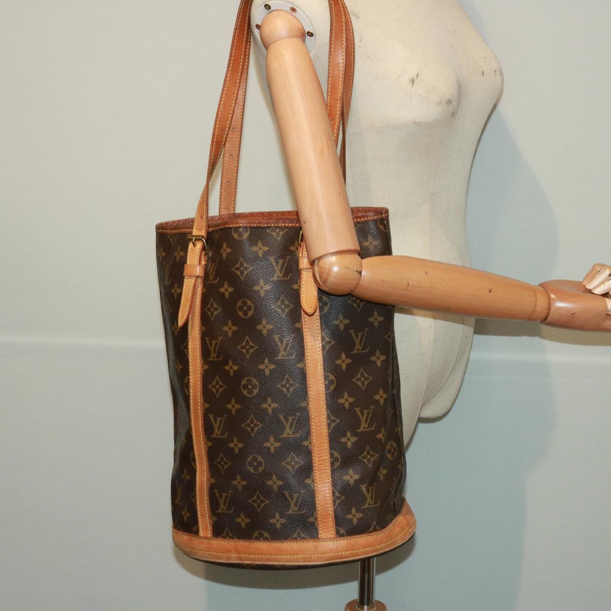 LOUIS VUITTON Monogram Bucket GM Shoulder Bag M42236 LV Auth yk13211