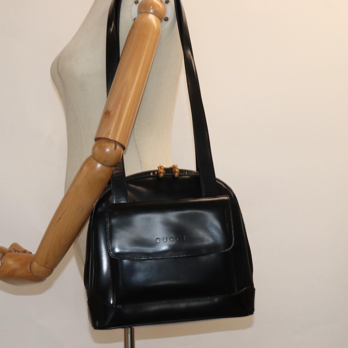 GUCCI Shoulder Bag Leather Black Auth yk13258