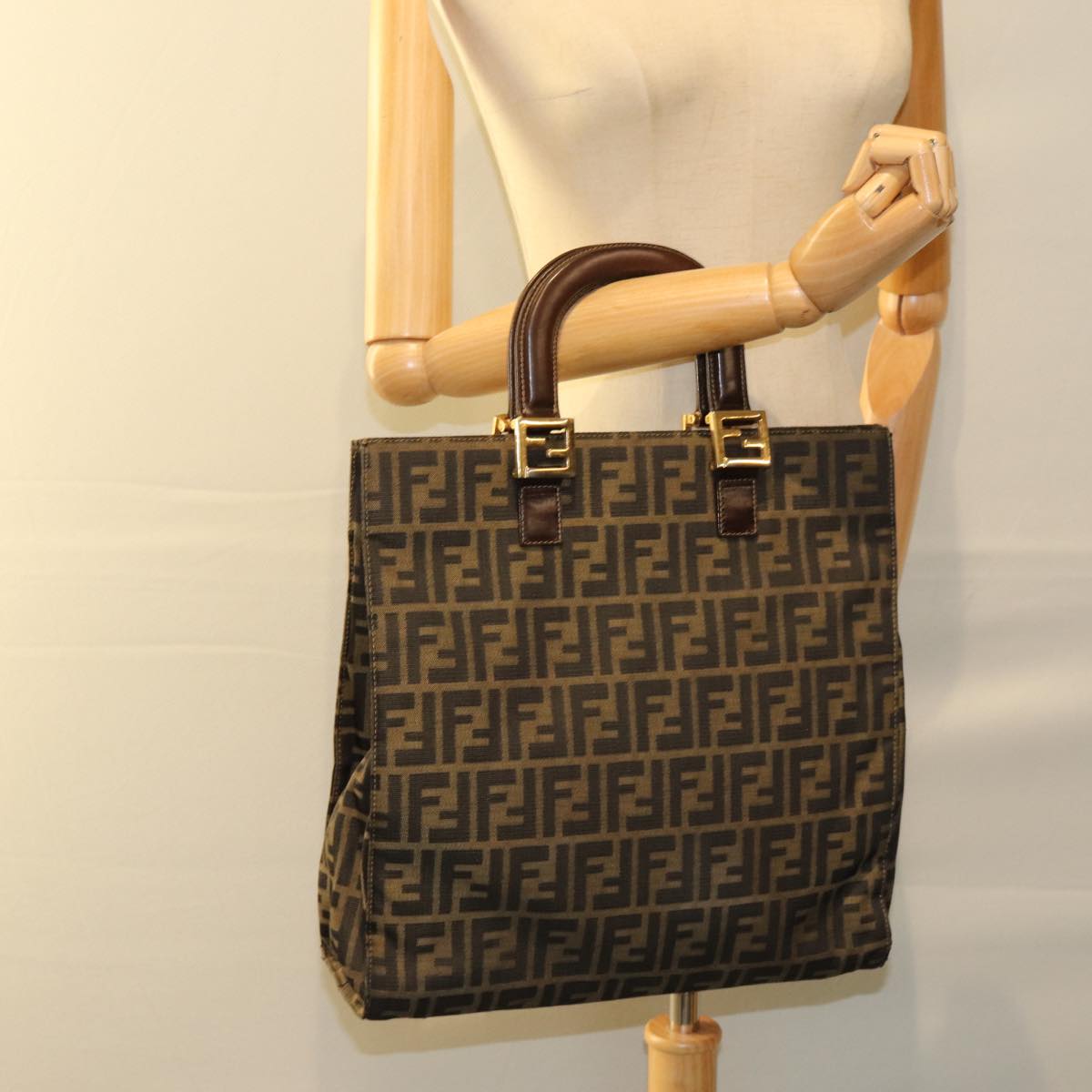 FENDI Zucca Canvas Hand Bag Brown Black Auth yk13327