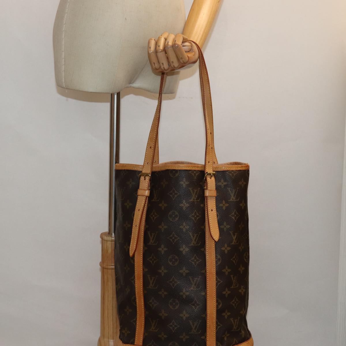 LOUIS VUITTON Monogram Bucket GM Shoulder Bag M42236 LV Auth yk13339