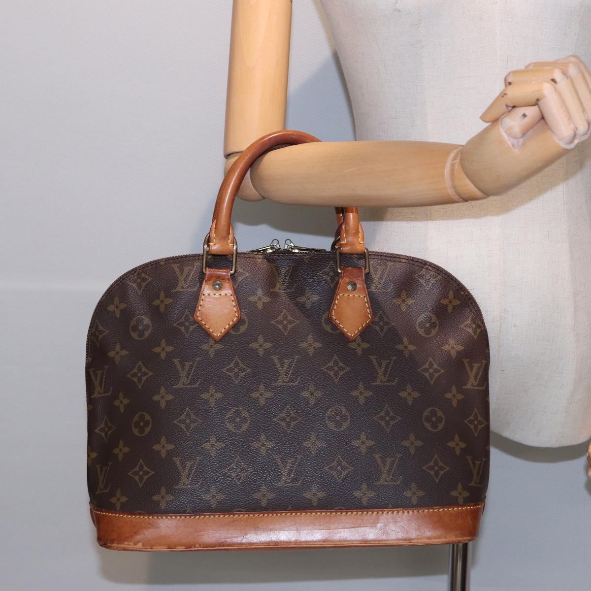 LOUIS VUITTON Monogram Alma Hand Bag M51130 LV Auth yk13405