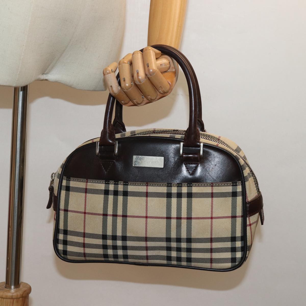 BURBERRY Nova Check Hand Bag Nylon Black Beige Auth yk13499