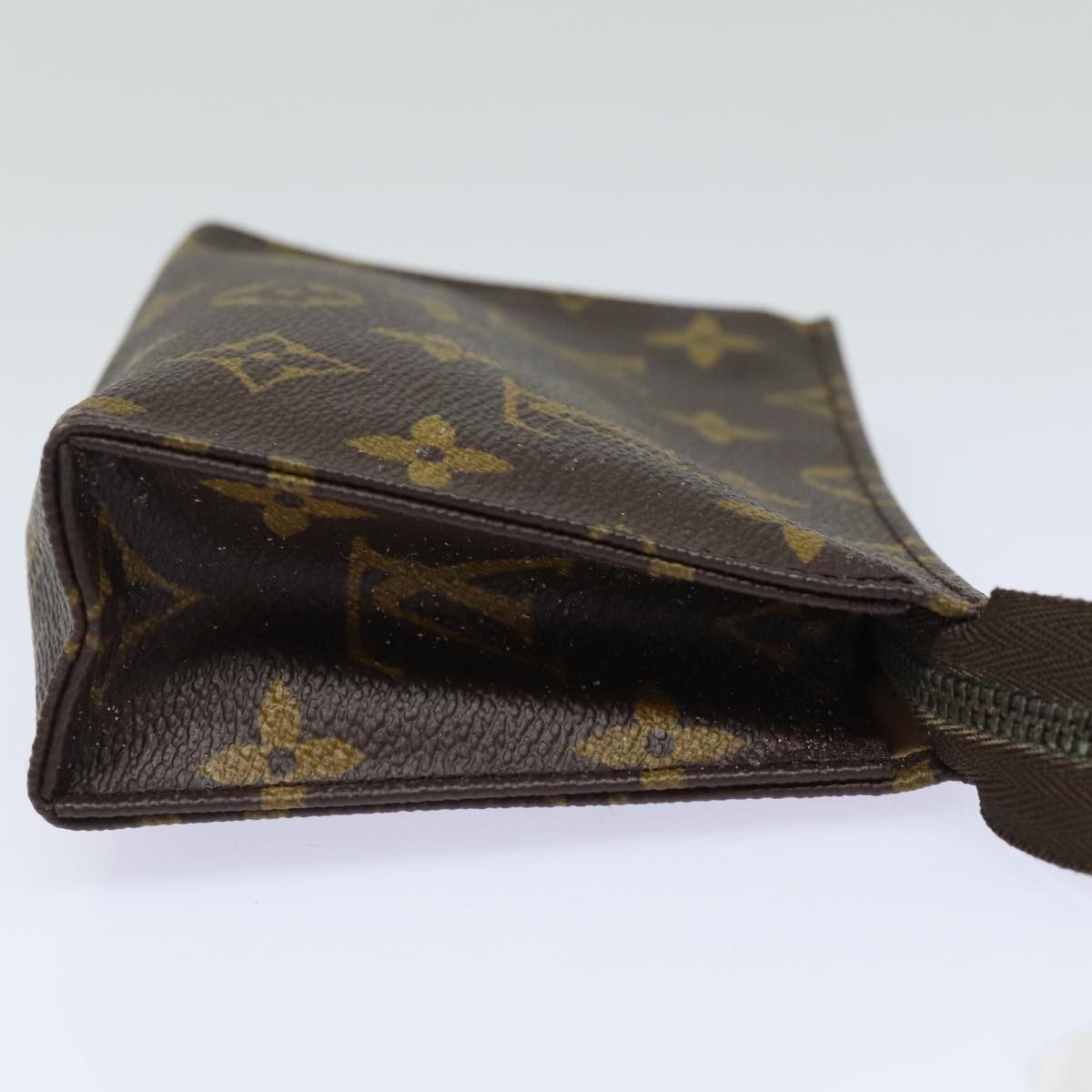 LOUIS VUITTON Monogram Poche Toilette 15 Pouch M47546 LV Auth yk13563