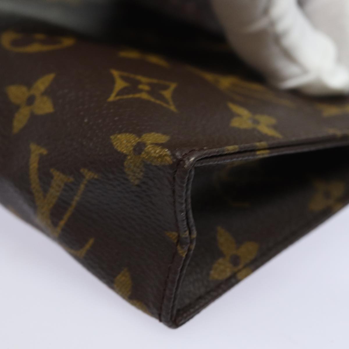 LOUIS VUITTON Monogram Poche Toilette 15 Pouch M47546 LV Auth yk13563