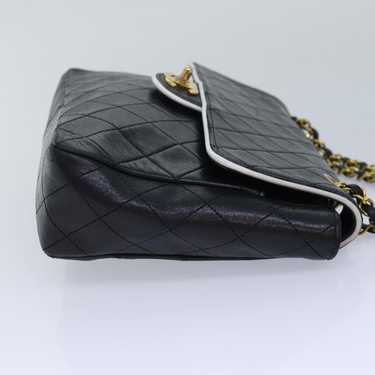 CHANEL Matelasse Turn Lock Chain Bag Lamb Skin Black White CC Auth yk13824