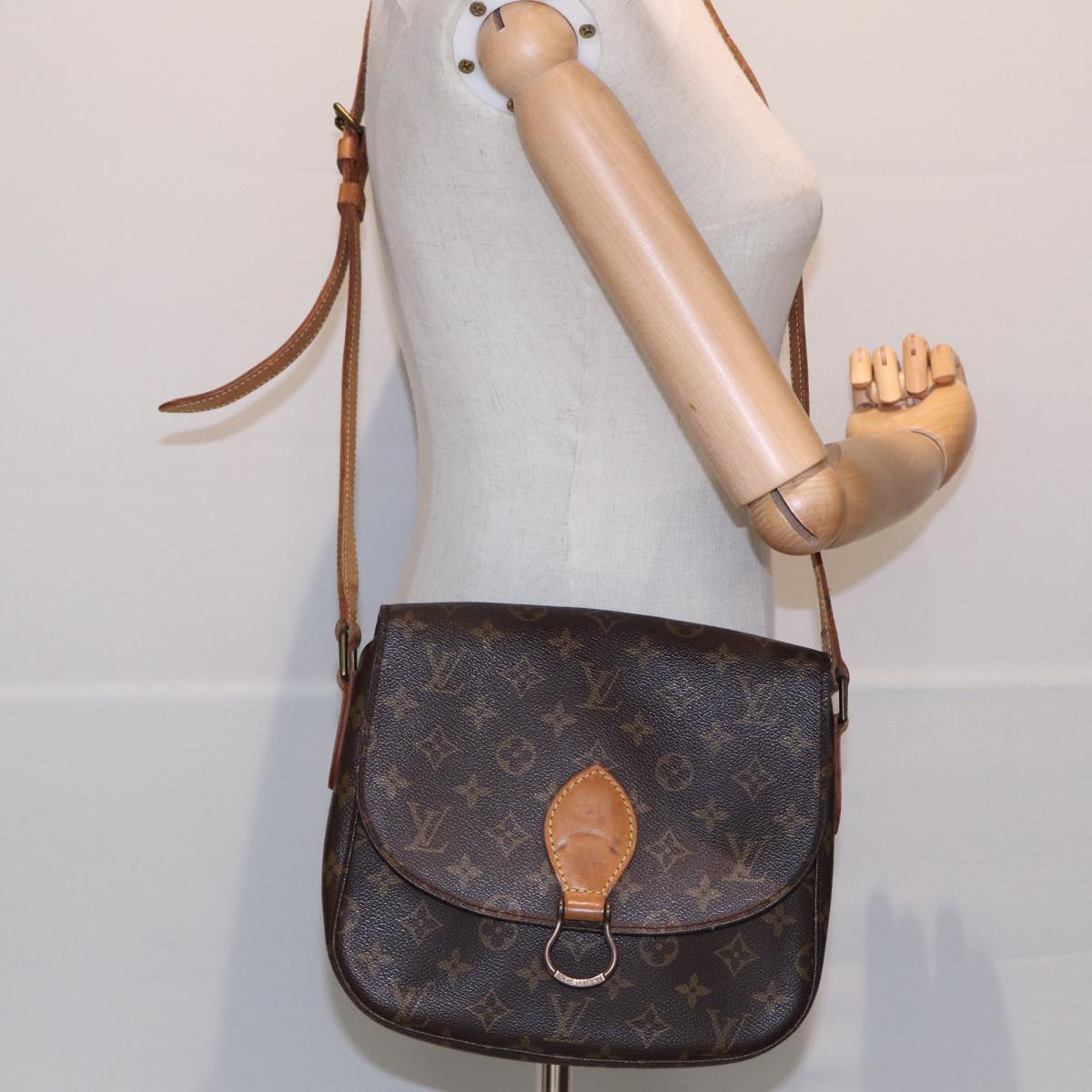 LOUIS VUITTON Monogram Saint Cloud GM Shoulder Bag M51242 LV Auth yk13835