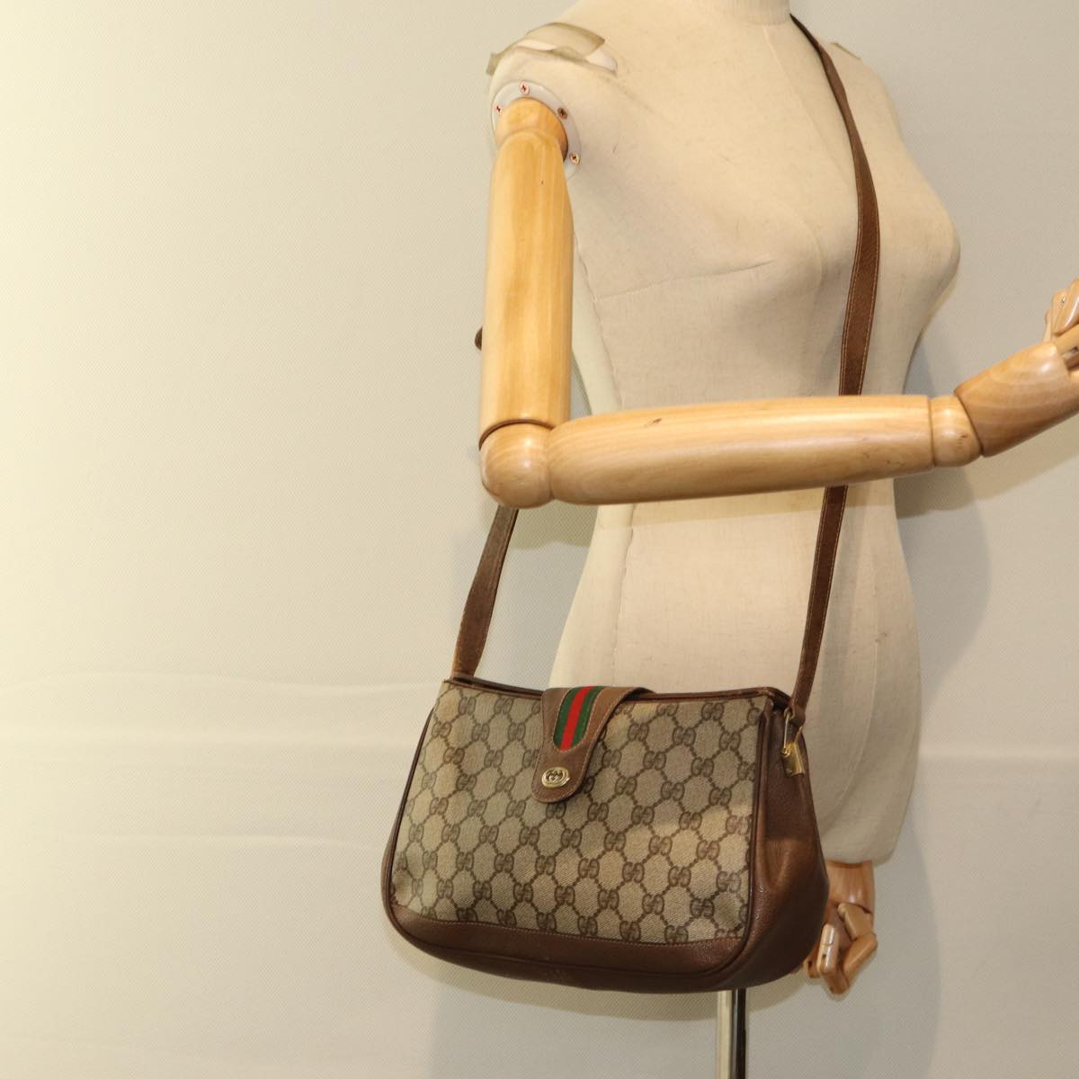 GUCCI GG Supreme Web Sherry Line Shoulder Bag PVC Beige 116 02 076 Auth yk13885