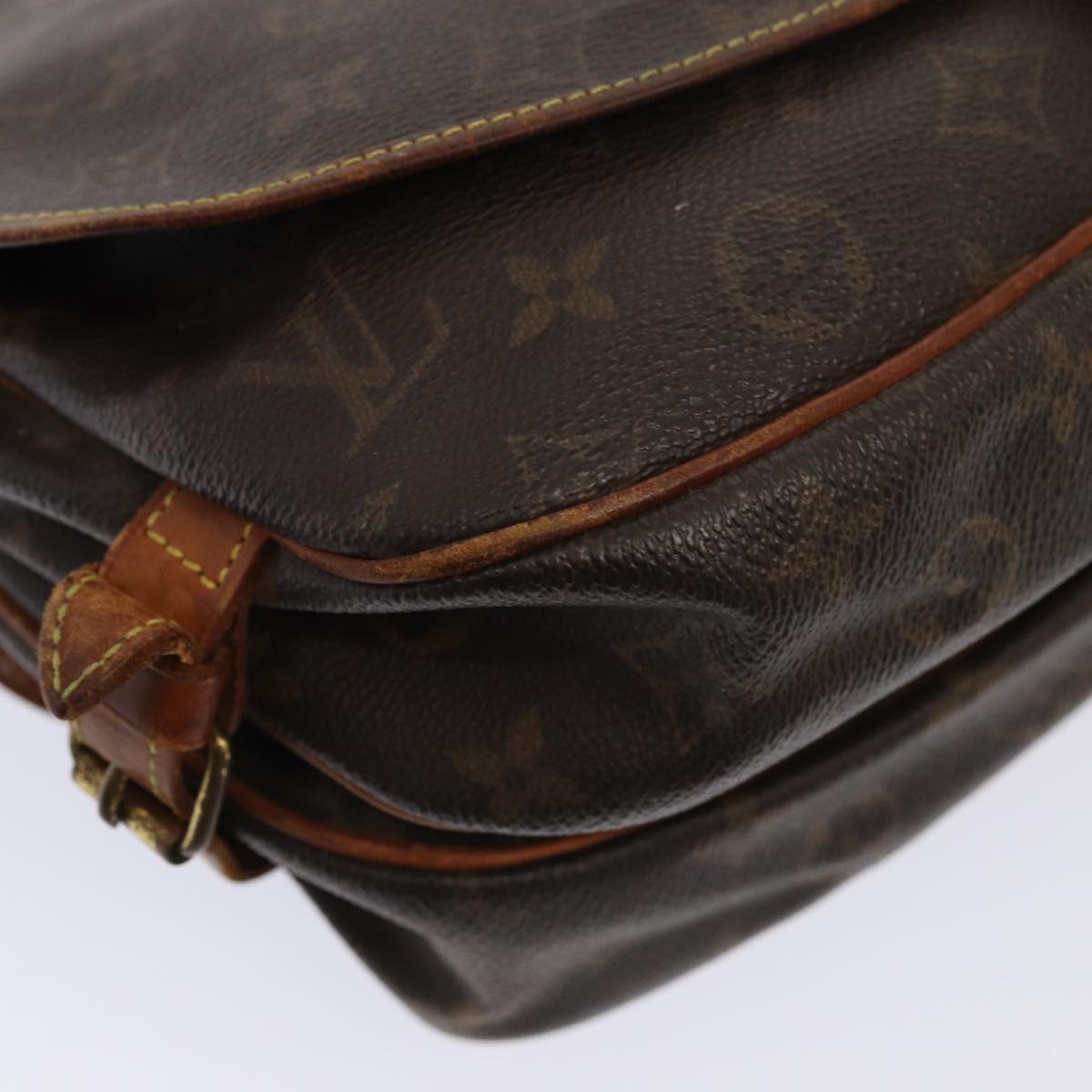 LOUIS VUITTON Monogram Saumur 30 Shoulder Bag M42256 LV Auth yk13898