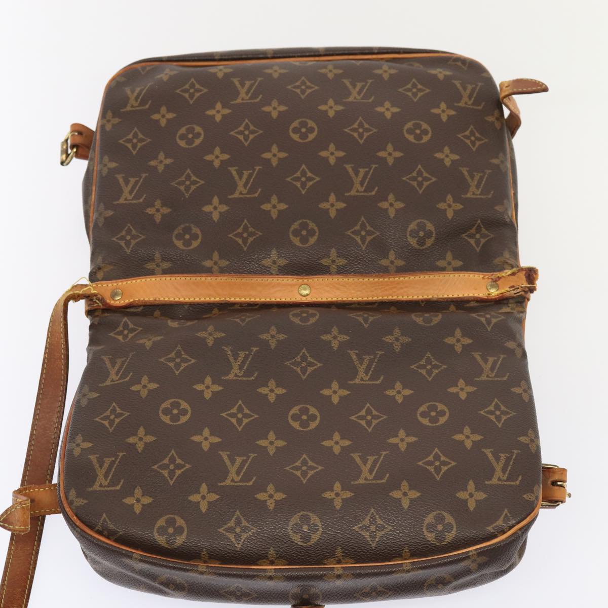 LOUIS VUITTON Monogram Saumur 30 Shoulder Bag M42256 LV Auth yk13898