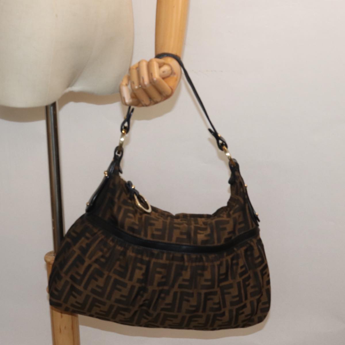 FENDI Zucca Canvas Shoulder Bag Brown Black Auth yk13964