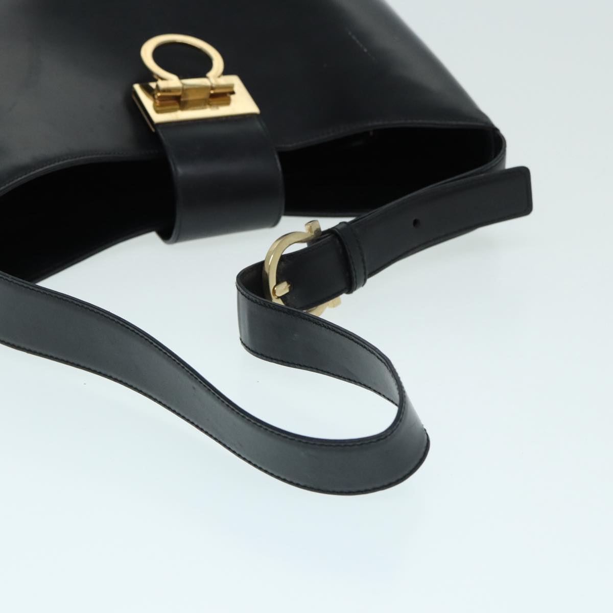 Salvatore Ferragamo Gancini Chain Shoulder Bag Leather Black Auth yk14084