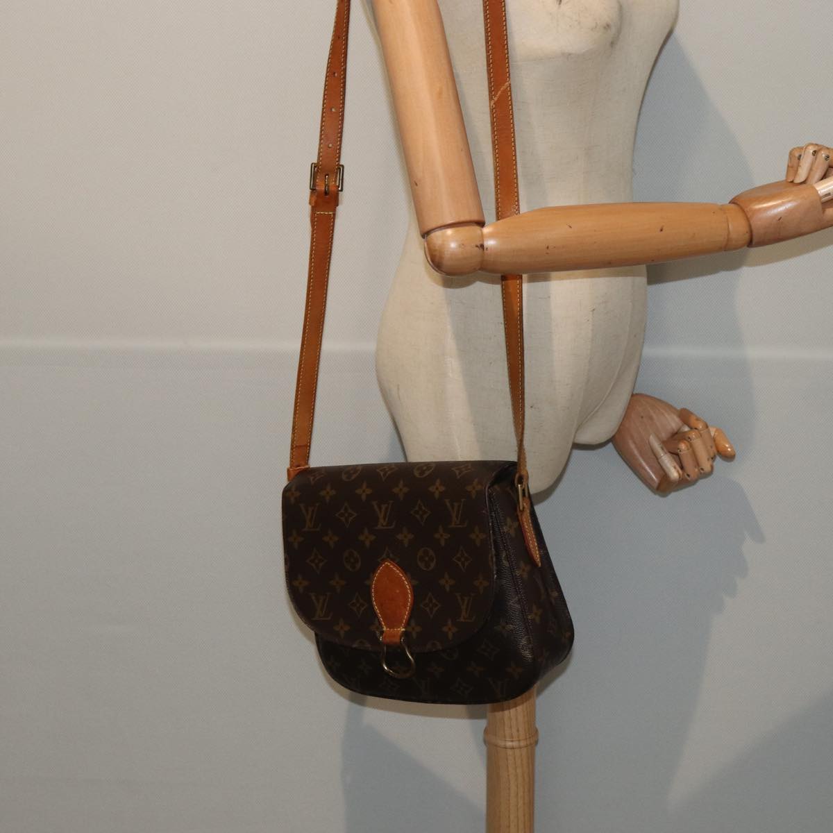 LOUIS VUITTON Monogram Saint Cloud GM Shoulder Bag M51242 LV Auth yk14109