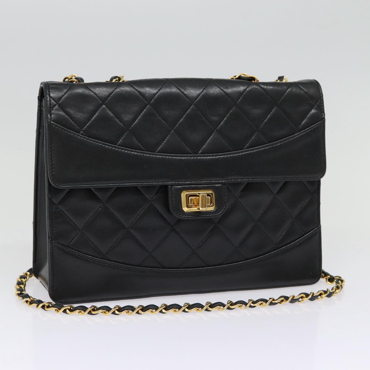 CHANEL Matelasse Turn Lock Chain Hand Bag Lamb Skin Black Gold CC Auth yk14333A