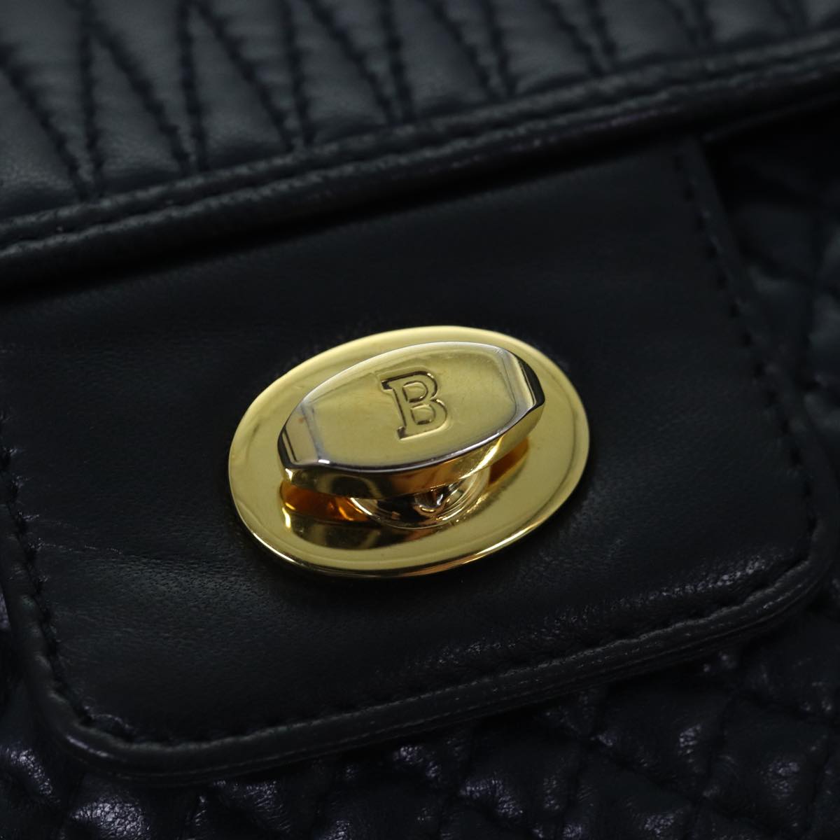 BALLY Quilted Chain Shoulder Bag Leather Navy Gold Auth yk14388