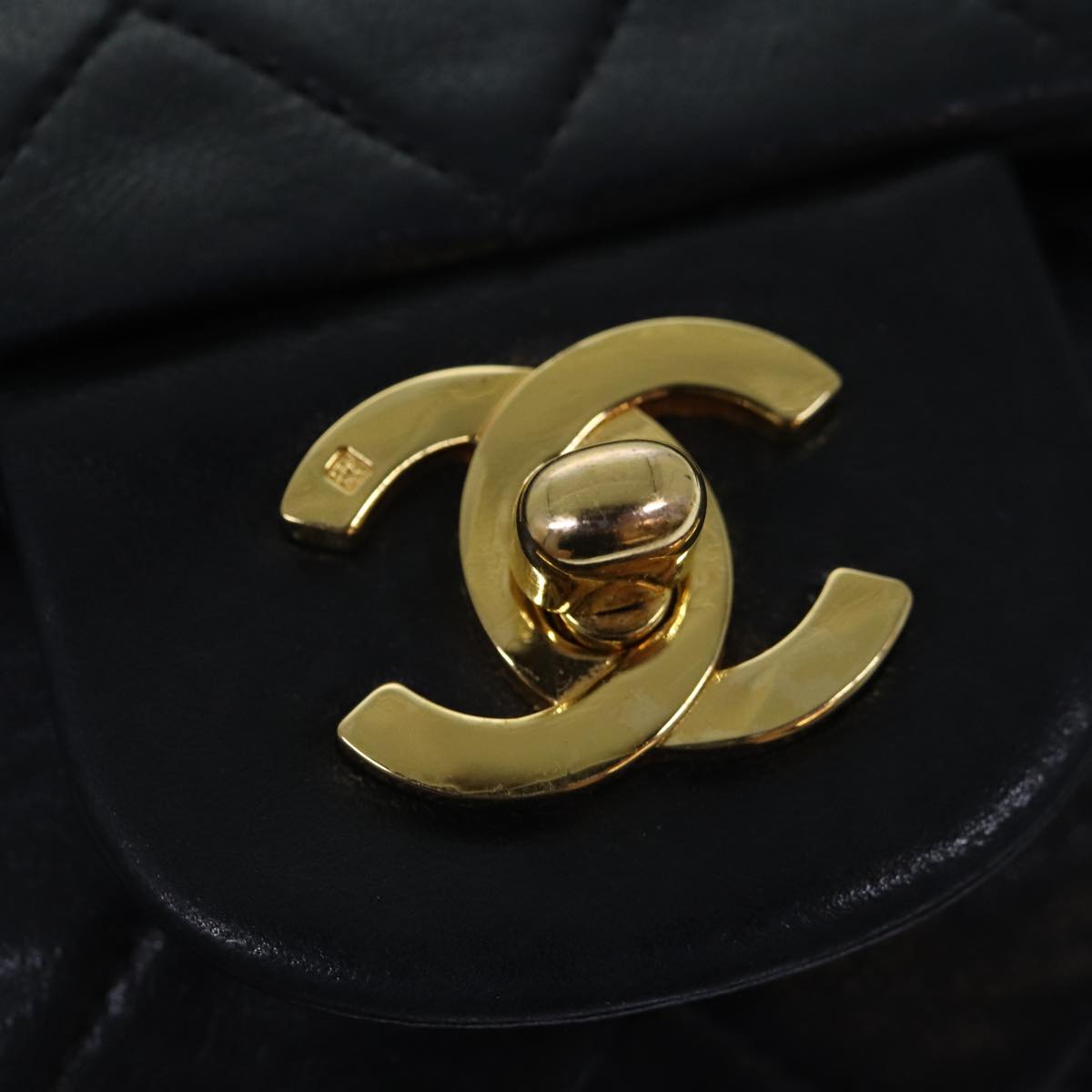 CHANEL Matelasse 25 Turn Lock Chain Bag Lamb Skin Black Gold CC Auth yk14418