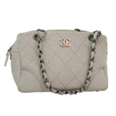 CHANEL Matelasse Chain Shoulder Bag Caviar Skin White Silver CC Auth yk14601-1