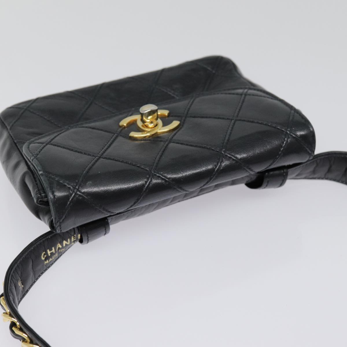 CHANEL Bicolore Turn Lock Chain Waist bag Leather Black Gold CC Auth yk14627