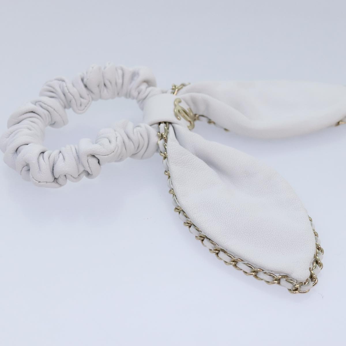 CHANEL COCO Mark Scrunchie Hair clip Lamb Skin White CC Auth yk14744