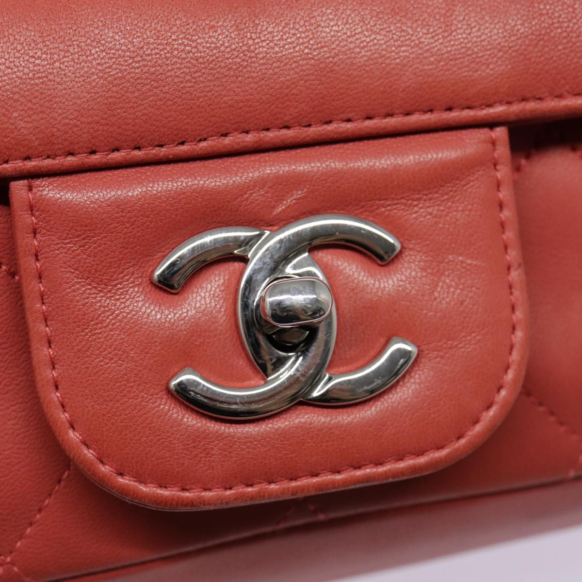 CHANEL Turn Lock Matelasse Chain Bag Lamb Skin Red Silver CC Auth yk14859A