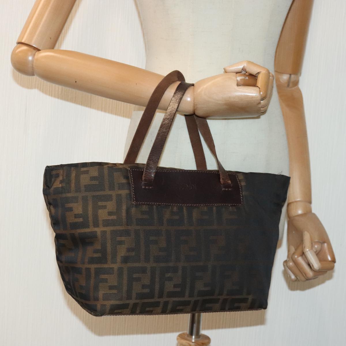 FENDI Zucca Canvas Hand Bag Brown Black Auth yk15166