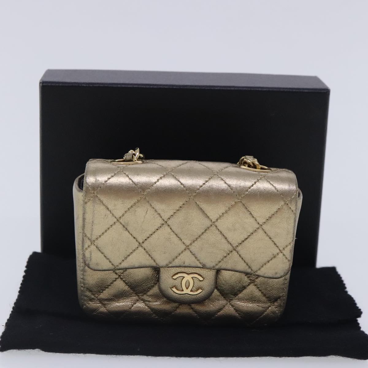 CHANEL Mini Mini Matelasse Chain Pouch Lamb Skin Gold CC Auth yk15423