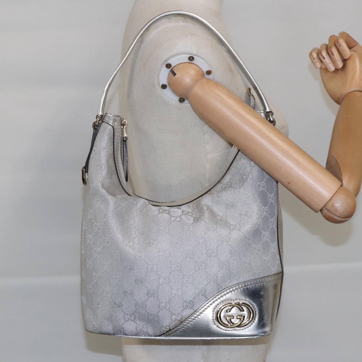 GUCCI GG Canvas Shoulder Bag Gold Silver 182491 Auth yk15428