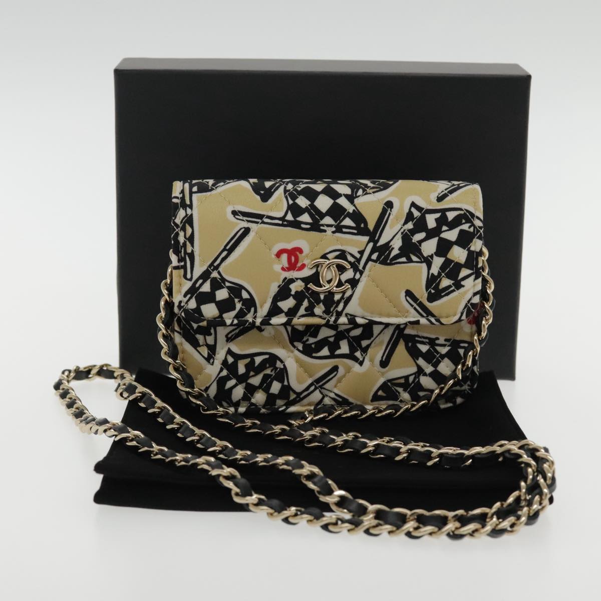 CHANEL Matelasse Chain Pouch Canvas Beige Gold CC Auth yk15527A