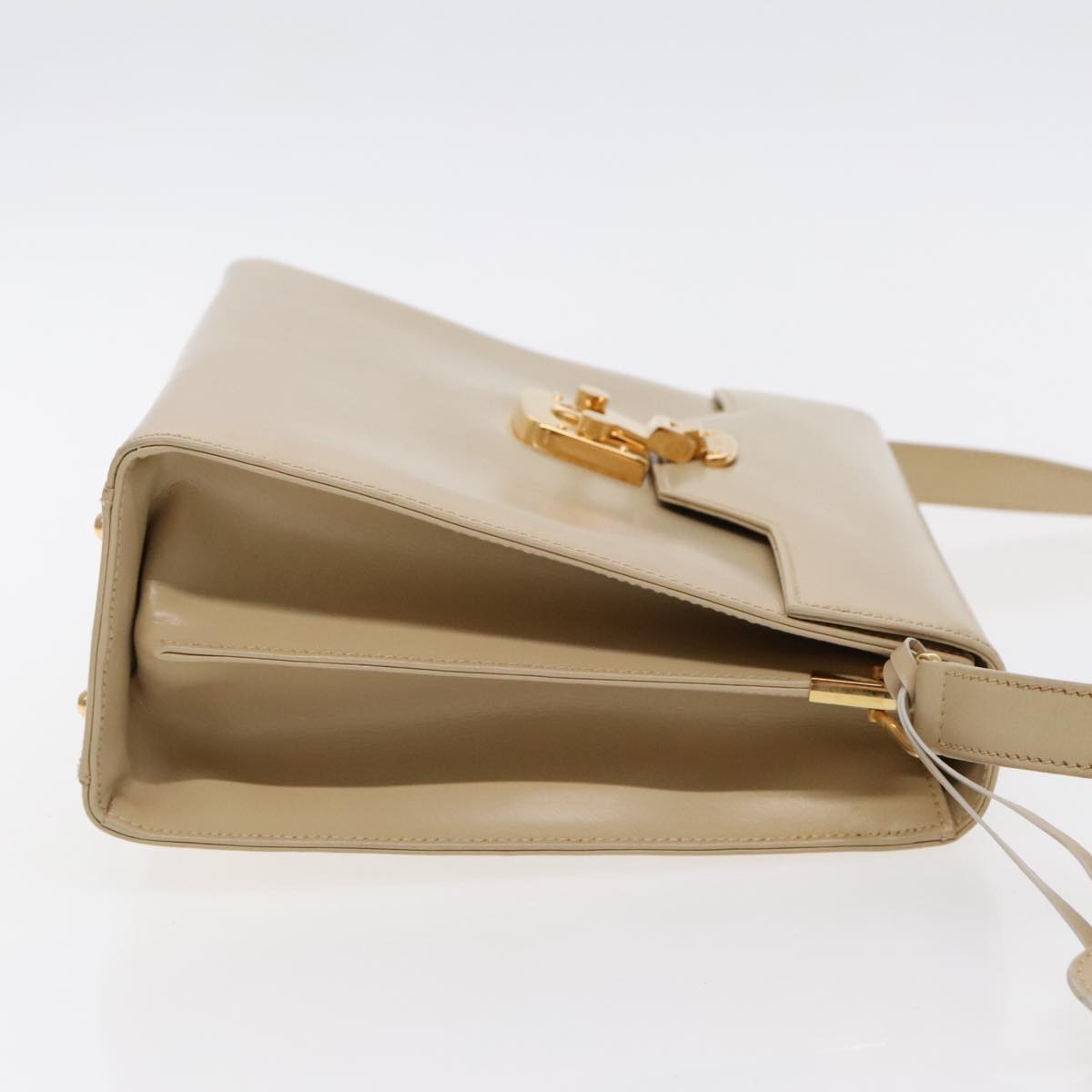 GUCCI Ready lock Shoulder Bag Leather Beige Gold 001 46 1504 Auth yk15542