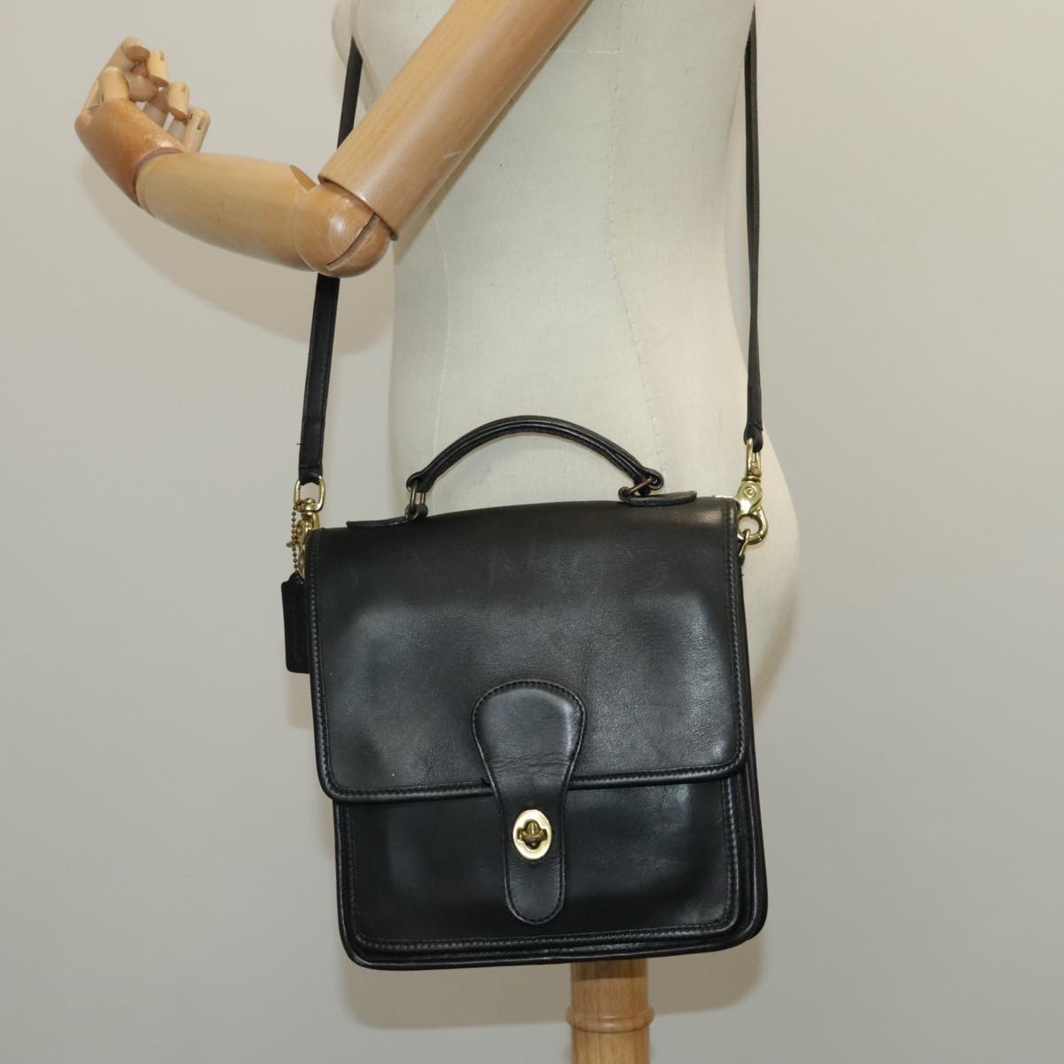 Coach Hand Bag Leather 2way Black Gold Auth yk15559