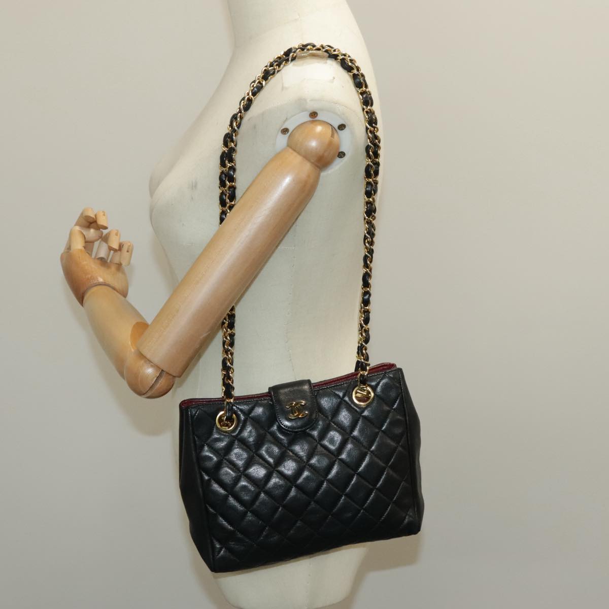 CHANEL Matelasse Chain Shoulder Bag Lamb Skin Black Gold CC Auth yk15615A