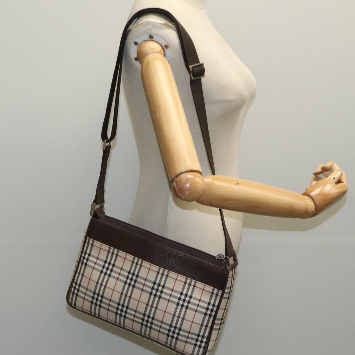 BURBERRY Nova Check Shoulder Bag Canvas Beige Auth yk15633