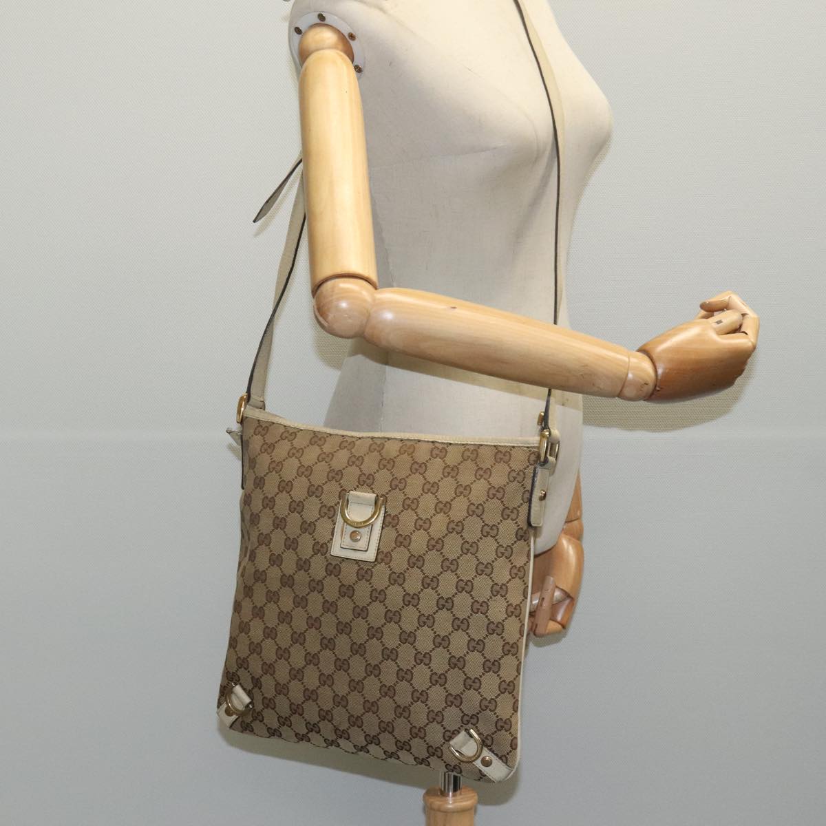 GUCCI GG Canvas Abbey Shoulder Bag Beige Auth yk15663