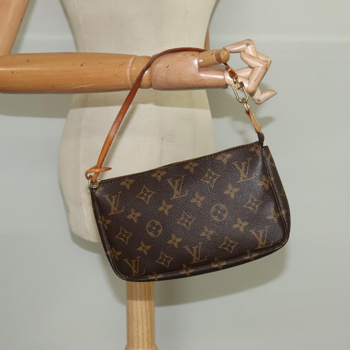 LOUIS VUITTON Monogram Pochette Accessoires Pouch M51980 LV Auth yk15678