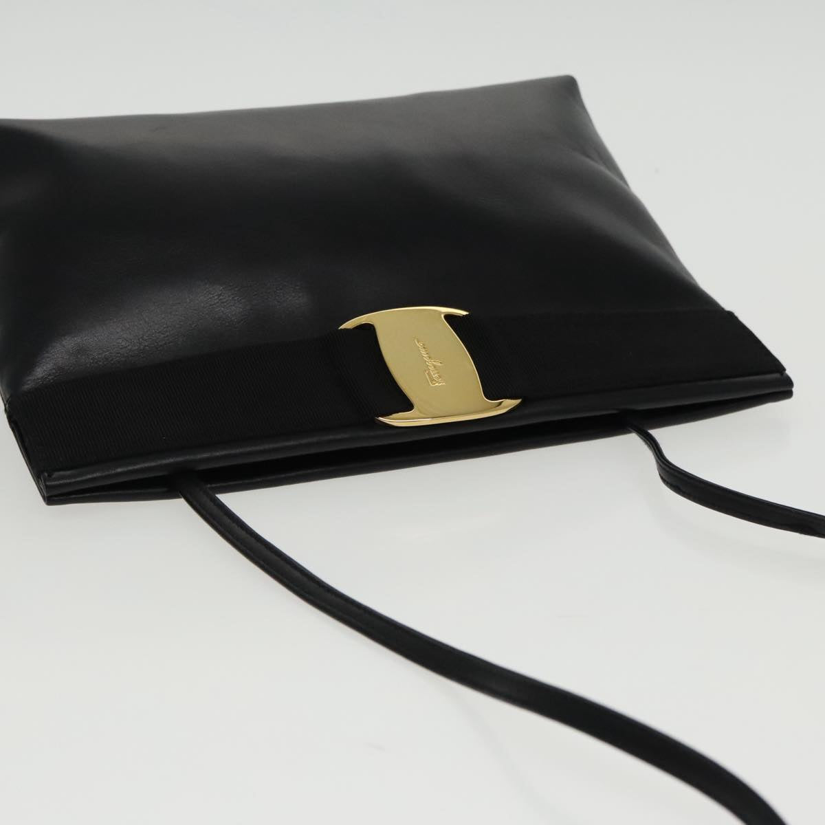 Salvatore Ferragamo Vala Shoulder Bag Leather Black Gold Auth yk15718