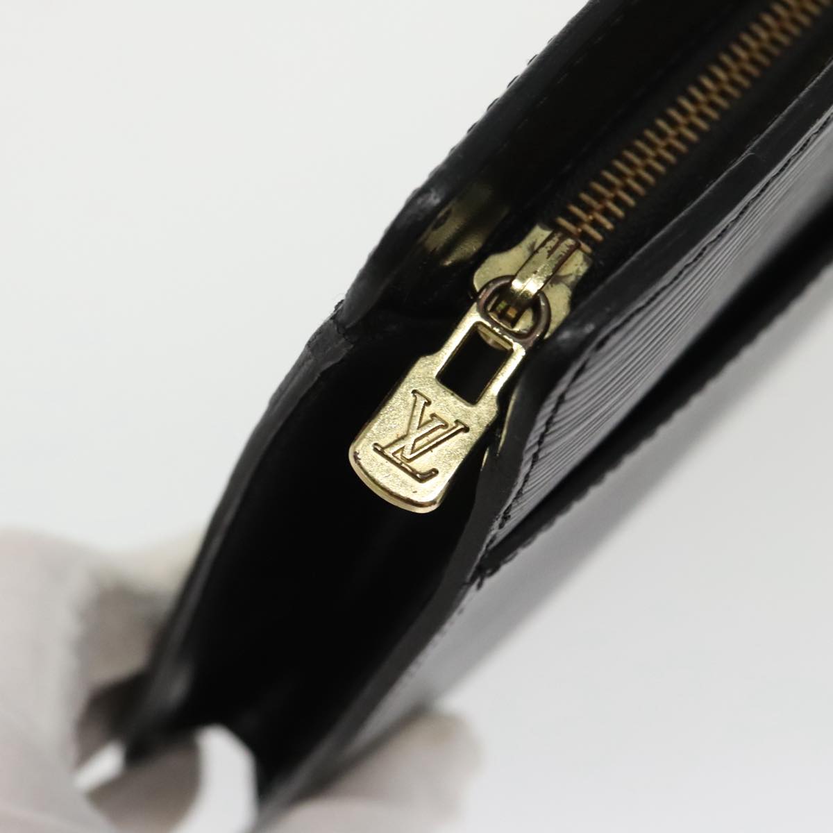 LOUIS VUITTON Epi Pochette Homme Clutch Bag Black Noir M52522 LV Auth yk15816