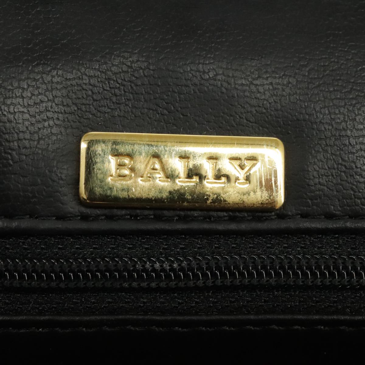 BALLY Chain Shoulder Bag Leather Black Gold Auth yk15879