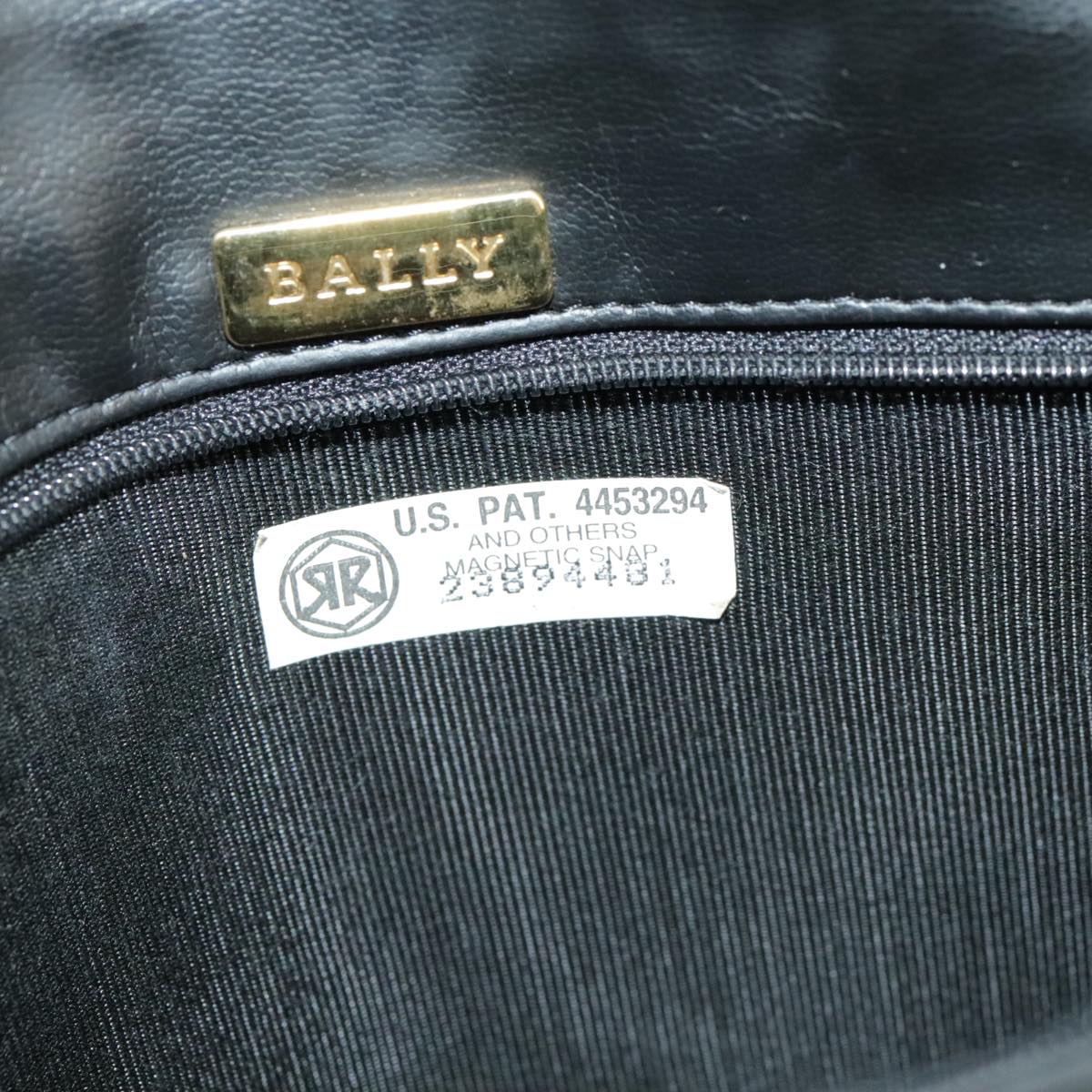 BALLY Chain Shoulder Bag Leather Black Gold Auth yk15879