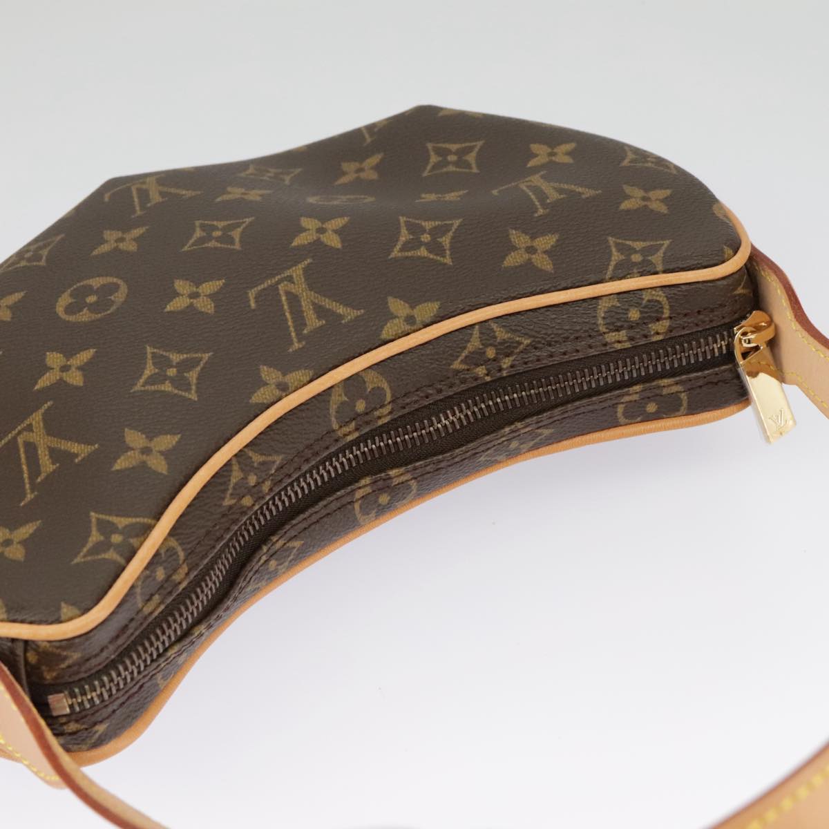 LOUIS VUITTON Monogram Pochette Croissant Shoulder Bag M51510 LV Auth yk15895A