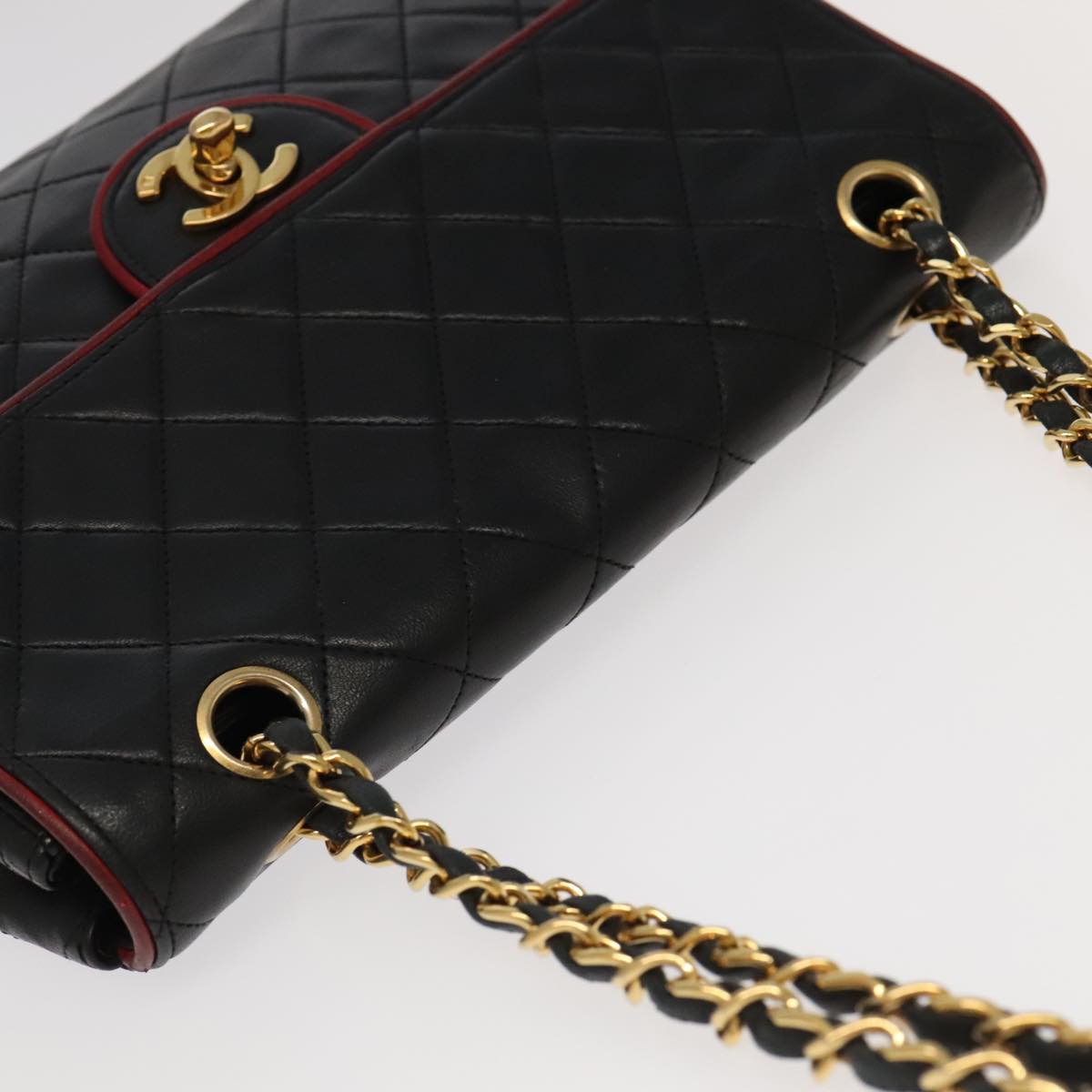 CHANEL Matelasse Turn Lock Chain Bag Lamb Skin Black Gold CC Auth yk15912A