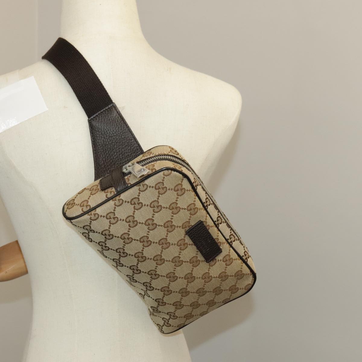 GUCCI GG Canvas Waist bag Beige 449174 Auth yk16031